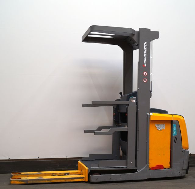 Jungheinrich EKS110 - Order picker: picture 1 Jungheinrich EKS110 - Order picker: picture 1