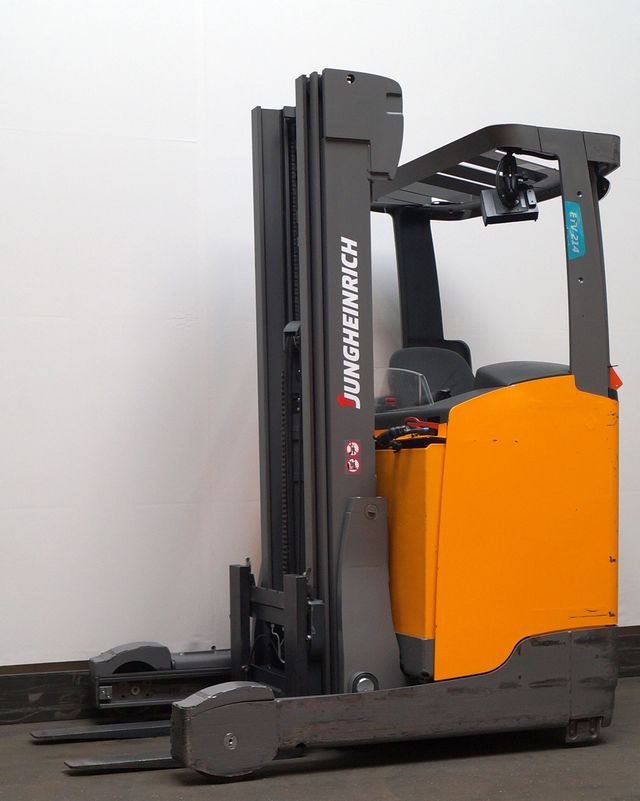 Jungheinrich ETV214 - Reach truck: picture 1 Jungheinrich ETV214 - Reach truck: picture 1