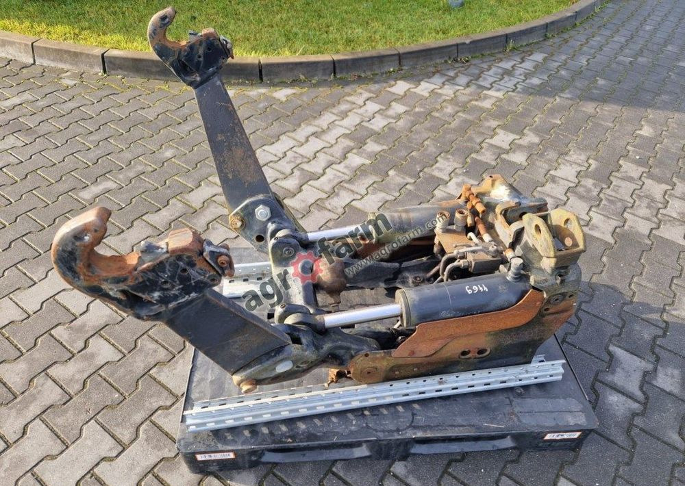TUZ, przedni podnośnik New Holland T7.250 87476103 - Attachment for Farm tractor: picture 1 TUZ, przedni podnośnik New Holland T7.250 87476103 - Attachment for Farm tractor: picture 1