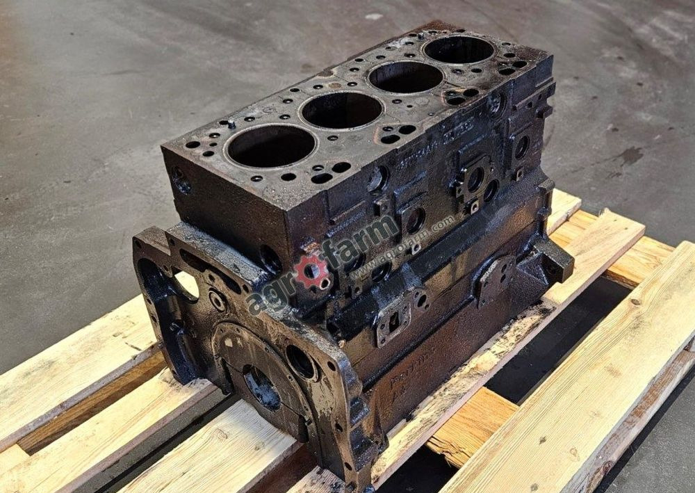 Blok silnika Case MX90C, CX70, CX80, CX90, MX100C. - Engine for Truck: picture 1 Blok silnika Case MX90C, CX70, CX80, CX90, MX100C. - Engine for Truck: picture 1