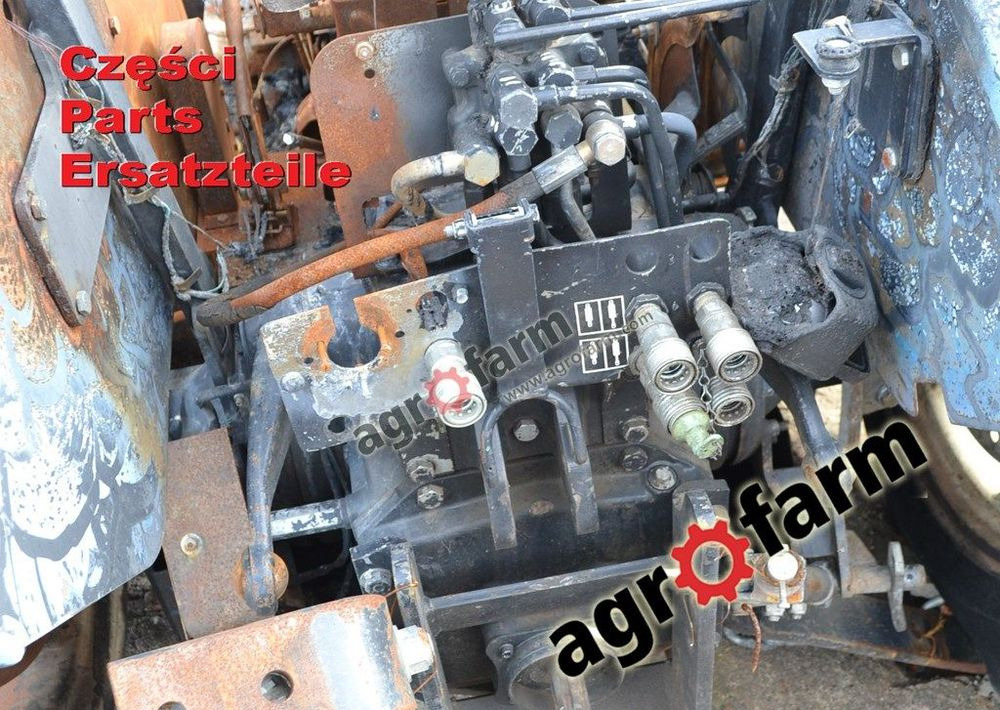 New Holland TD4040F części, skrzynia biegów, oś - Gearbox: picture 2 New Holland TD4040F części, skrzynia biegów, oś - Gearbox: picture 2