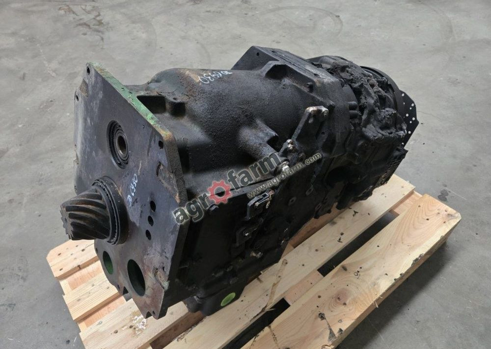 Skrzynia biegów John Deere 6930, PowrQuad - Gearbox: picture 4 Skrzynia biegów John Deere 6930, PowrQuad - Gearbox: picture 4