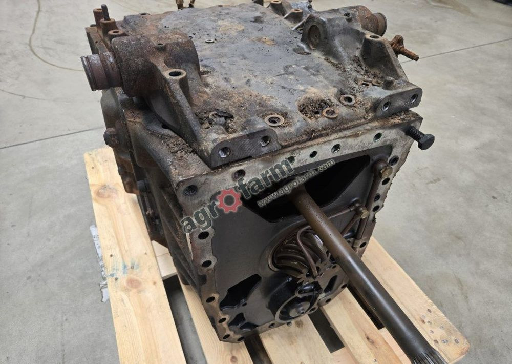 Skrzynia biegów Massey Ferguson 6614, Vario ML130 - Gearbox: picture 1 Skrzynia biegów Massey Ferguson 6614, Vario ML130 - Gearbox: picture 1