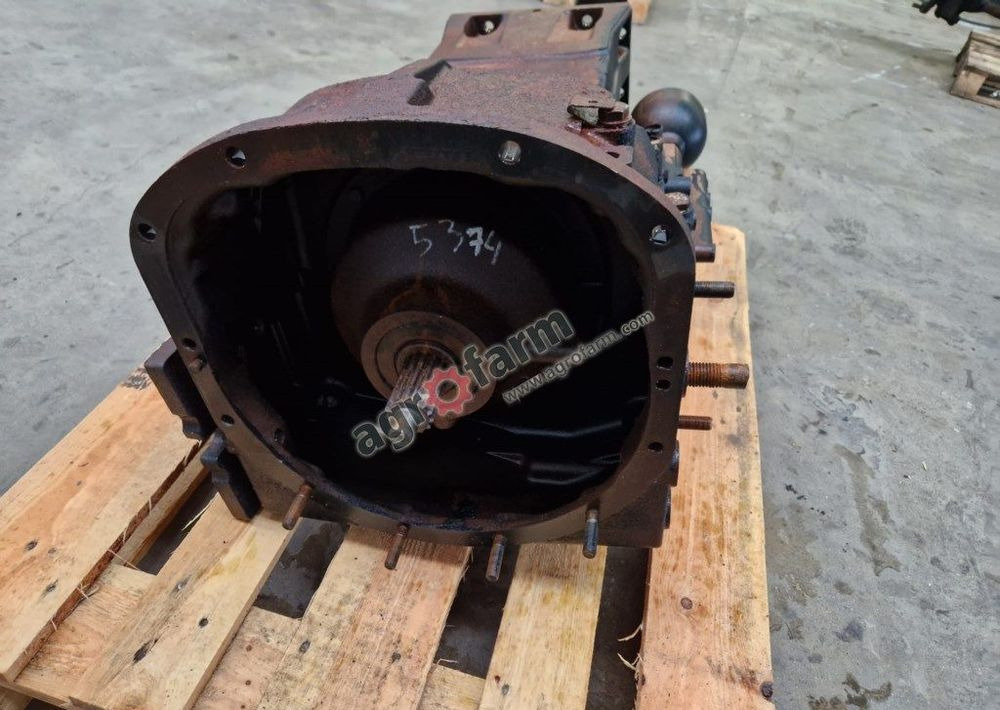 Skrzynia biegów New Holland T5040 - Gearbox: picture 4 Skrzynia biegów New Holland T5040 - Gearbox: picture 4