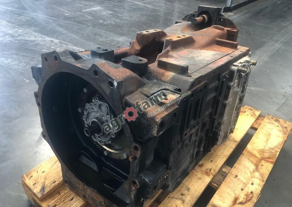 Skrzynia biegów New Holland T6.180 51459874 - Gearbox: picture 1 Skrzynia biegów New Holland T6.180 51459874 - Gearbox: picture 1