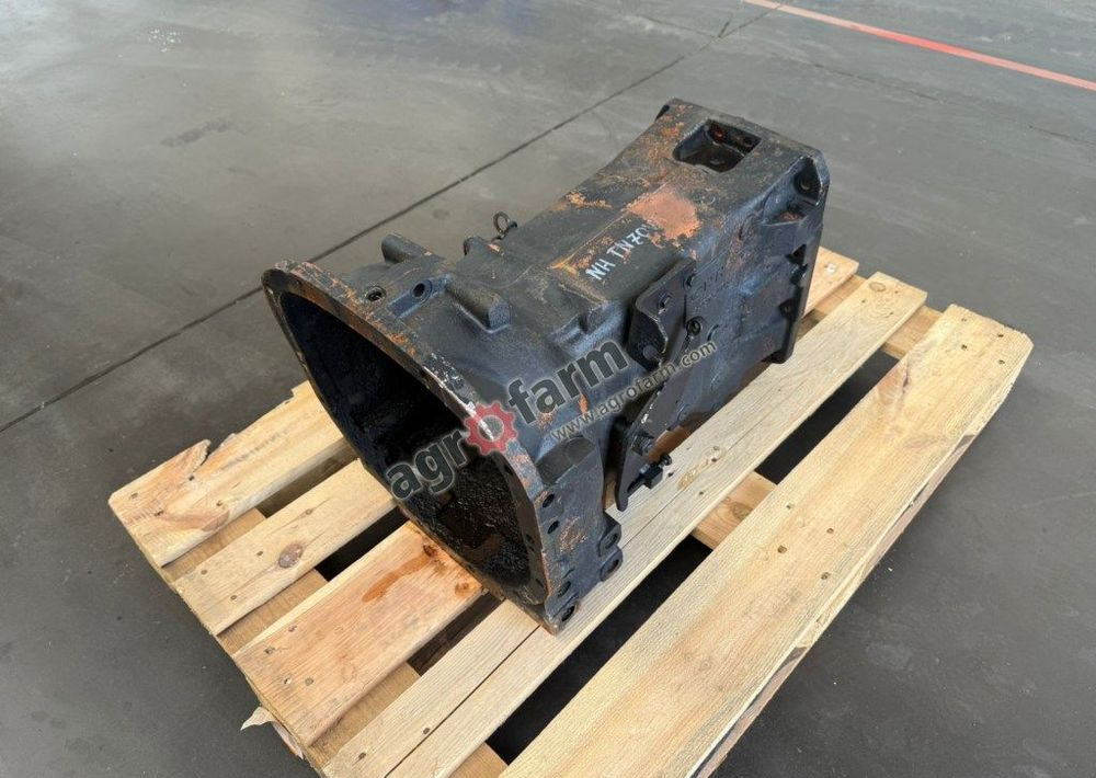 Skrzynia biegów New Holland TN70VA - Gearbox: picture 1 Skrzynia biegów New Holland TN70VA - Gearbox: picture 1