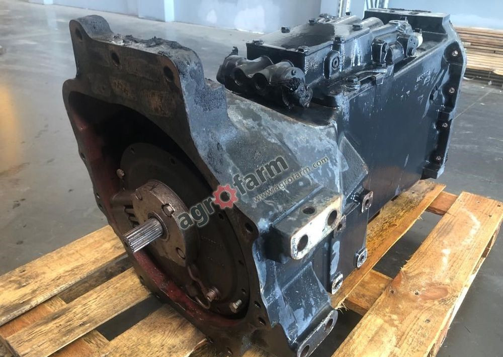 Skrzynia biegów New Holland TS100A 47132498 - Gearbox: picture 1 Skrzynia biegów New Holland TS100A 47132498 - Gearbox: picture 1