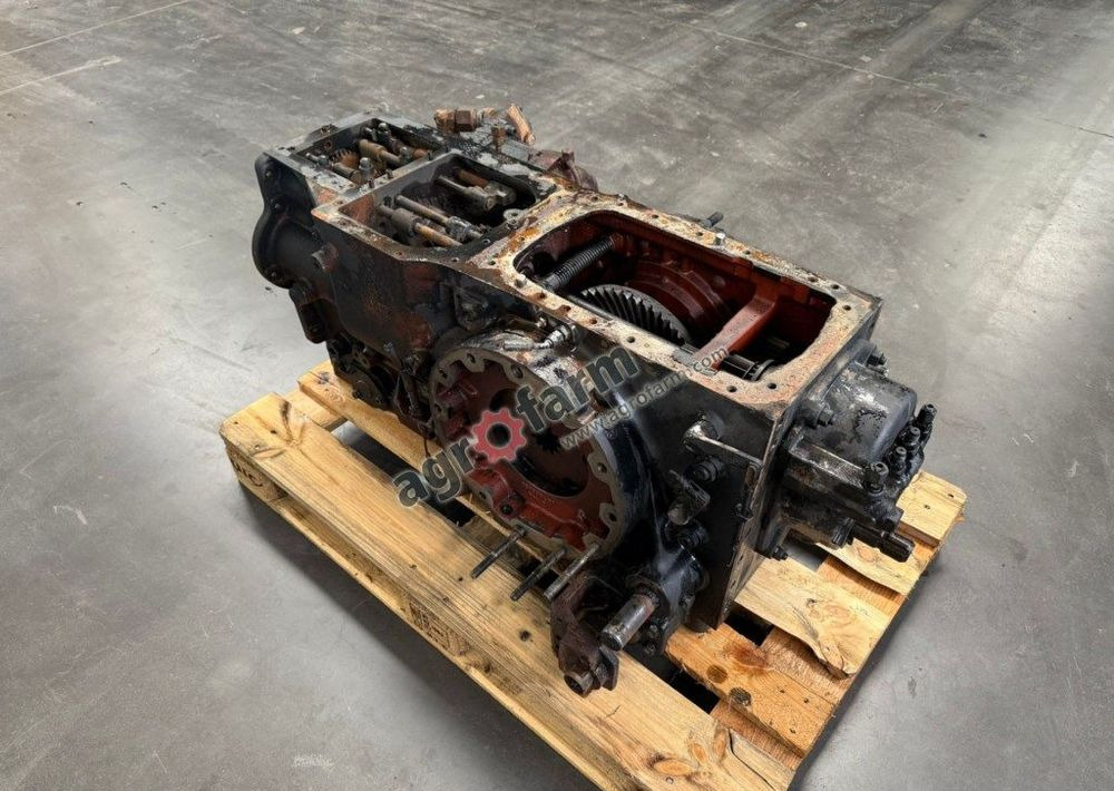 Skrzynia biegów, most tylny Landini 6.130 C - Gearbox: picture 3 Skrzynia biegów, most tylny Landini 6.130 C - Gearbox: picture 3