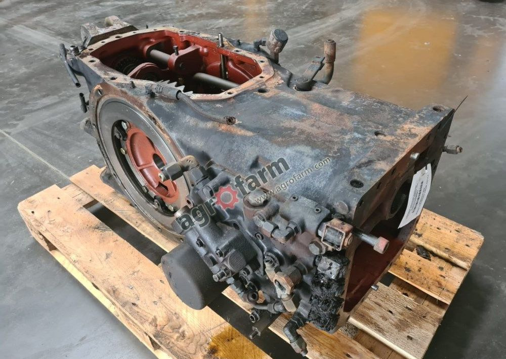 TYLNY MOST RENAULT ARES 556 0300B04 - Transmission: picture 3 TYLNY MOST RENAULT ARES 556 0300B04 - Transmission: picture 3