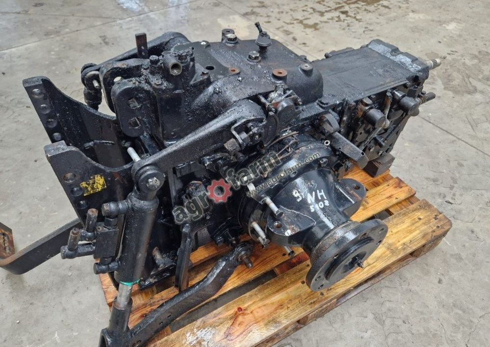 Tylny most New Holland T4.90N 87559163 - Gearbox: picture 4 Tylny most New Holland T4.90N 87559163 - Gearbox: picture 4