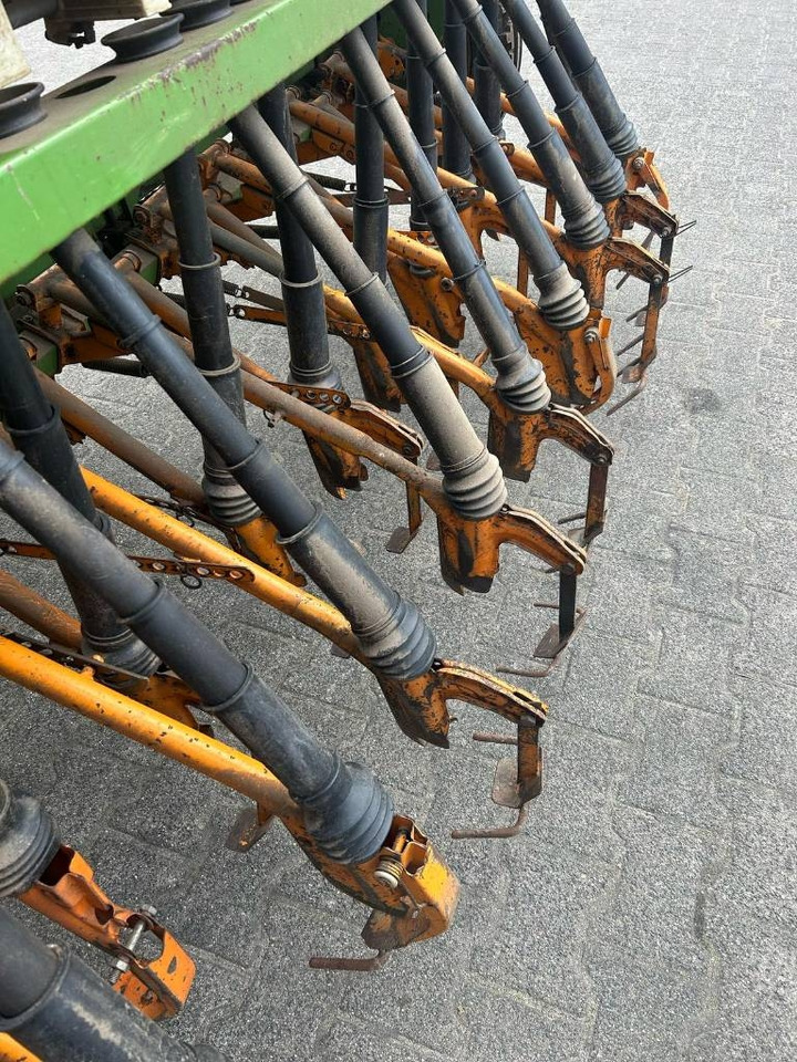 Amazone D7 Type 33 - Seed drill: picture 4 Amazone D7 Type 33 - Seed drill: picture 4