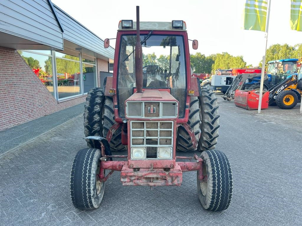 Farm tractor International 844: picture 8