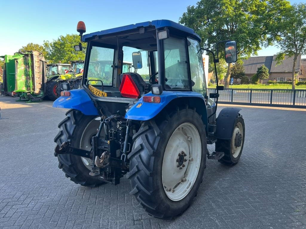 New Holland TL 90 - Farm tractor: picture 5 New Holland TL 90 - Farm tractor: picture 5