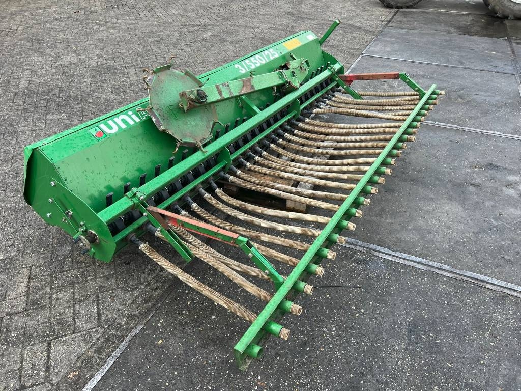 Unia 3/550/25 zaaimachine - Seed drill: picture 2 Unia 3/550/25 zaaimachine - Seed drill: picture 2