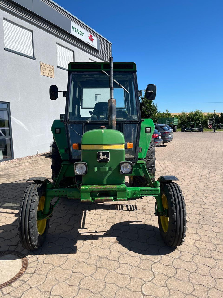 John Deere 2130 S - Farm tractor: picture 3 John Deere 2130 S - Farm tractor: picture 3