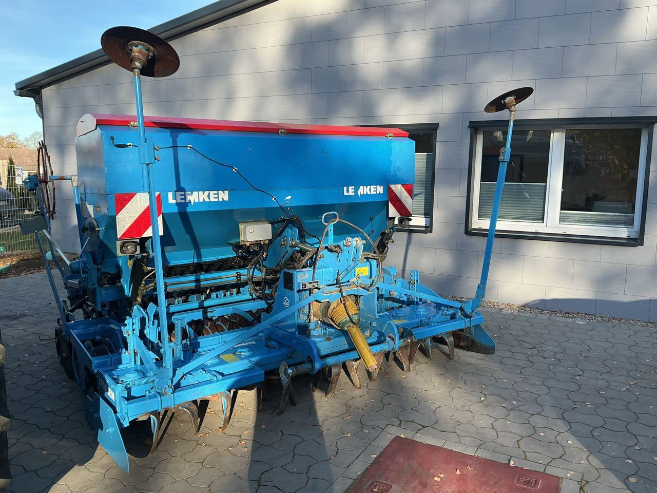 Lemken Saphir 7/300 DS - Combine seed drill: picture 1 Lemken Saphir 7/300 DS - Combine seed drill: picture 1