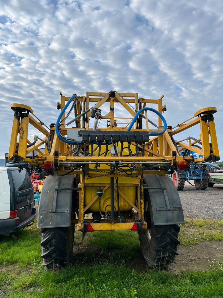 RTS 25/24 - Trailed sprayer: picture 3 RTS 25/24 - Trailed sprayer: picture 3