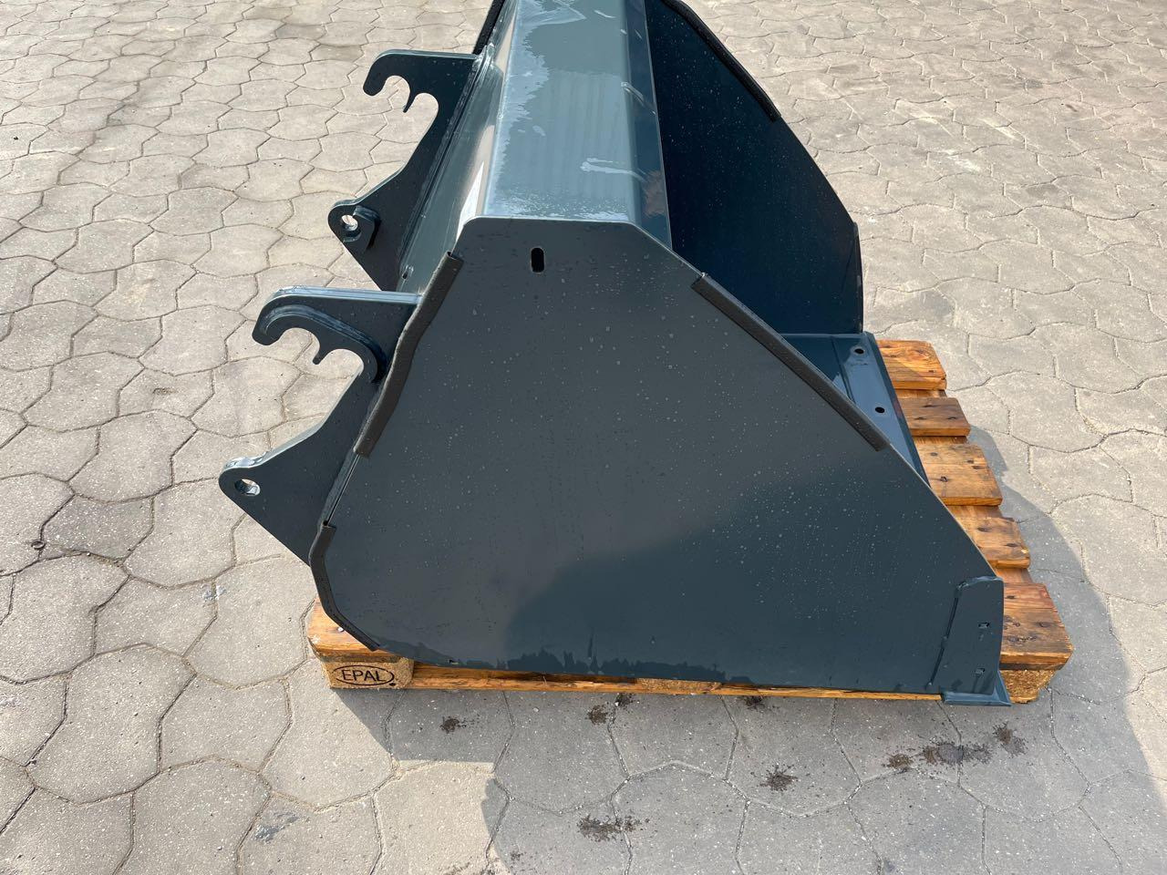 Schäffer Universalschaufel 90 - Loader bucket: picture 2 Schäffer Universalschaufel 90 - Loader bucket: picture 2