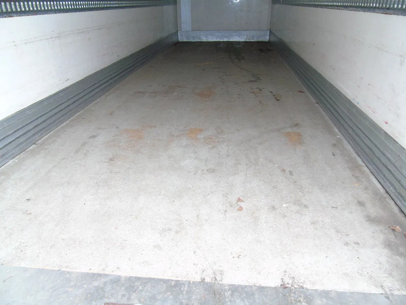 DAF LF 220 + CARRIER SUPRA 850 + 16T + EURO 6 - Refrigerator truck: picture 5 DAF LF 220 + CARRIER SUPRA 850 + 16T + EURO 6 - Refrigerator truck: picture 5