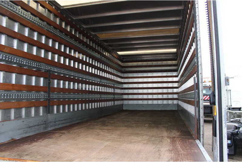Box truck DAF LF 250 + euro 6 + 19T: picture 9