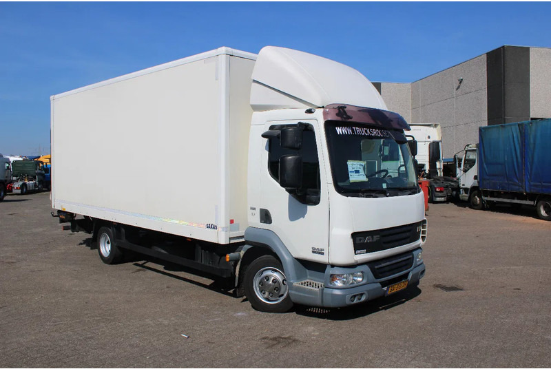 DAF LF 45.160 + EURO 5 + LIFT +MANUAL + 7.5T - Box truck: picture 2 DAF LF 45.160 + EURO 5 + LIFT +MANUAL + 7.5T - Box truck: picture 2