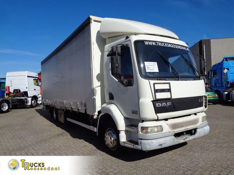 DAF LF55.180 + MANUAL + LIFT - Curtainsider truck: picture 1 DAF LF55.180 + MANUAL + LIFT - Curtainsider truck: picture 1
