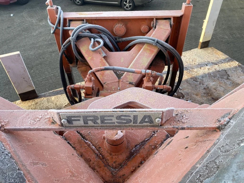 Fresia + Snow shovel - Snow plough: picture 5 Fresia + Snow shovel - Snow plough: picture 5