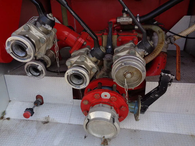 Fire truck Iveco 135-17 Manual + Firetruck: picture 15