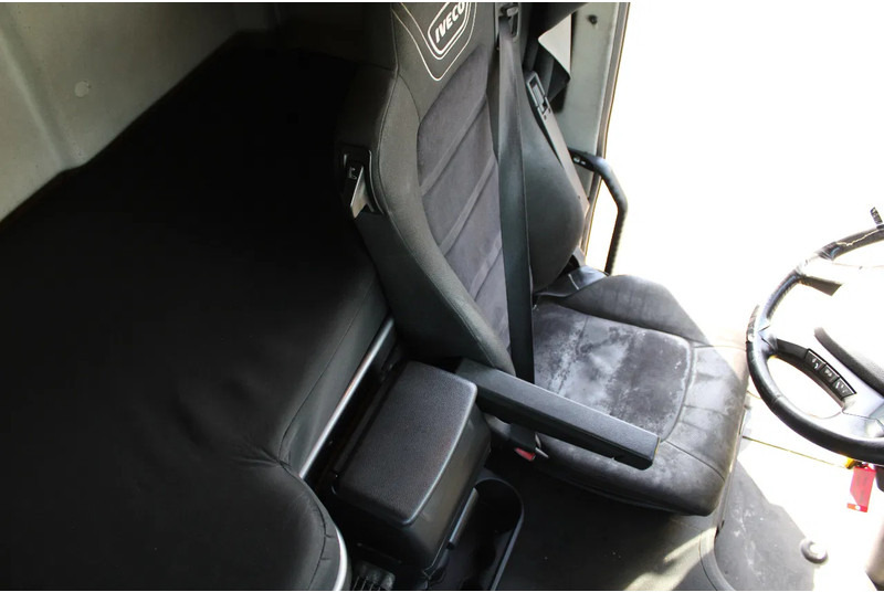 Curtainsider truck Iveco Stralis 510 + EURO 6 + STEERING AXLE: picture 9