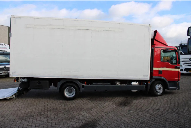 MAN TGL 8.220 + MANUAL - Refrigerator truck: picture 4 MAN TGL 8.220 + MANUAL - Refrigerator truck: picture 4
