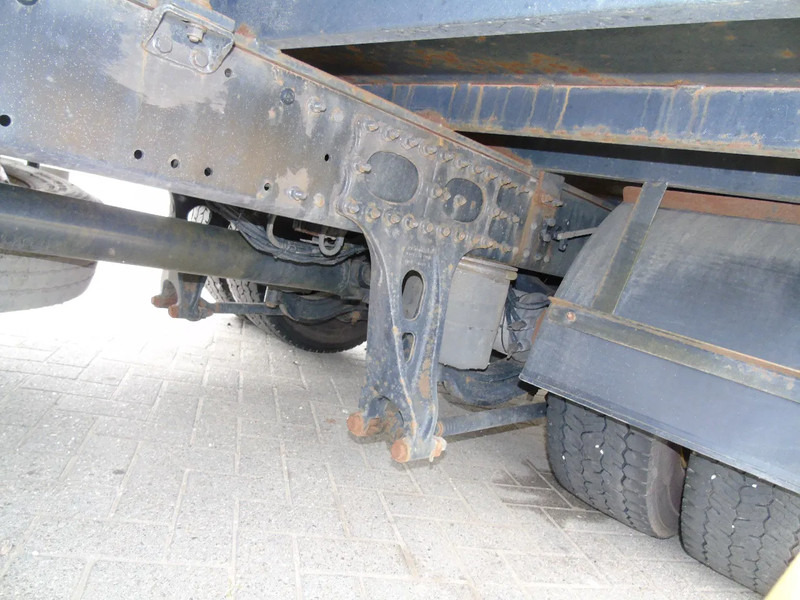 Autotransporter truck MAN TGM 15.250 + EURO 6 + WINCH + PERFECT CONDITION: picture 18