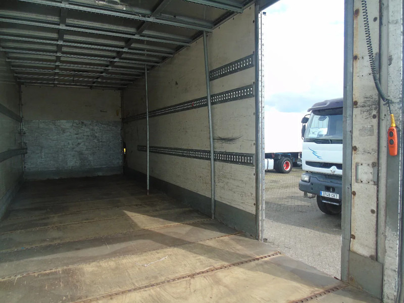 Box truck MAN TGM 15.250 + MANUAL + EURO 5 + LIFT: picture 6