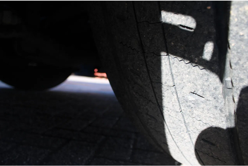 Vacuum truck MAN TGM 26.340 + RIVARD 11.8M3 + PUMP + EURO 6: picture 15 Vacuum truck MAN TGM 26.340 + RIVARD 11.8M3 + PUMP + EURO 6: picture 15