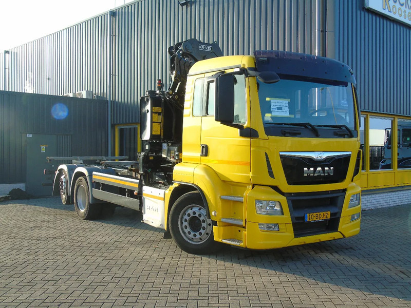 MAN TGS 26.360 + FASSI 420AXP.24 + 6X2 STEERING + 4.876 HOURS + EURO 6 - Crane truck: picture 4 MAN TGS 26.360 + FASSI 420AXP.24 + 6X2 STEERING + 4.876 HOURS + EURO 6 - Crane truck: picture 4