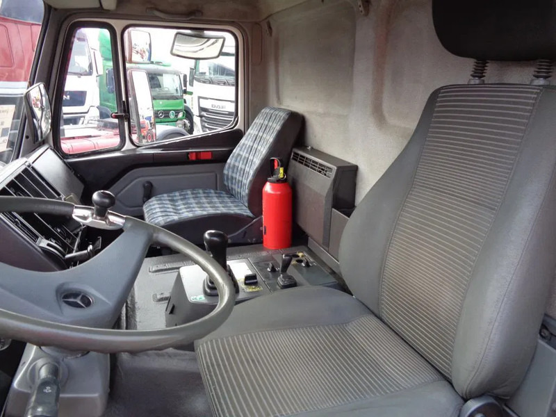 Mercedes-Benz SK 2433 + Semi-Auto + PTO + Serie 14 Crane + 3 pedals - Cable system truck, Crane truck: picture 4 Mercedes-Benz SK 2433 + Semi-Auto + PTO + Serie 14 Crane + 3 pedals - Cable system truck, Crane truck: picture 4