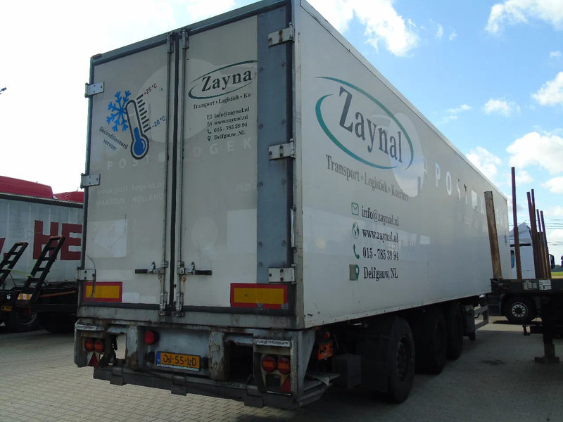 Pacton 3x SAF + carrier vector 1800 + lift - Refrigerator semi-trailer: picture 4 Pacton 3x SAF + carrier vector 1800 + lift - Refrigerator semi-trailer: picture 4