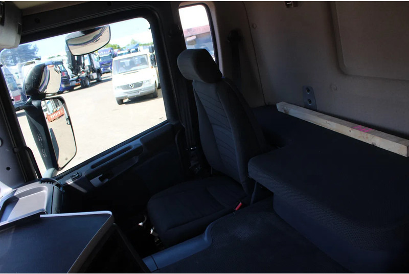 Box truck Scania P 230 + LIFT: picture 6