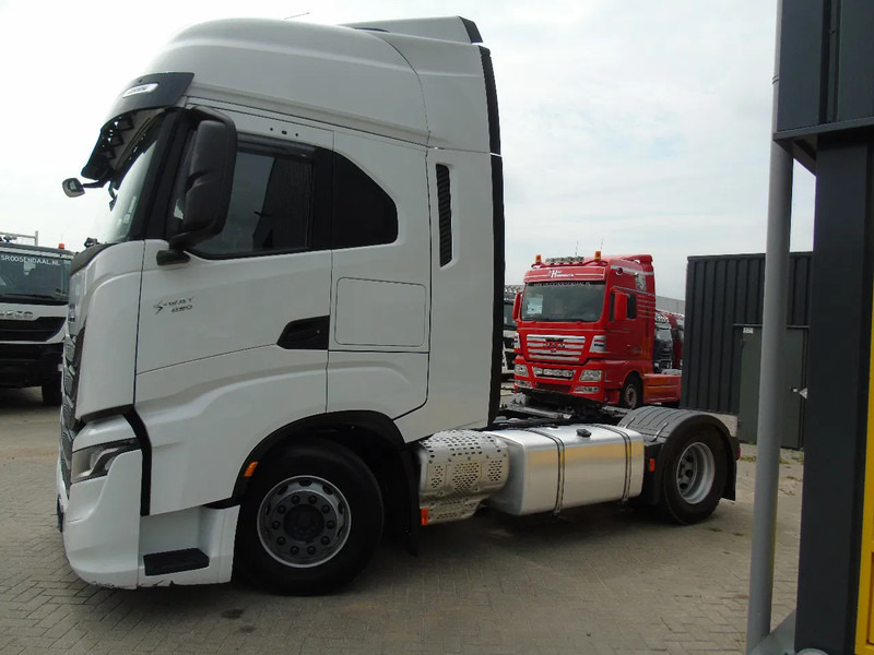 Iveco S-WAY 490 + RETARDER + 93.000KM - Tractor unit: picture 4 Iveco S-WAY 490 + RETARDER + 93.000KM - Tractor unit: picture 4