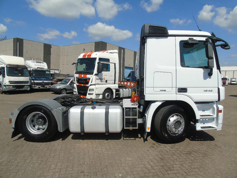 Mercedes-Benz Actros 1846 + RETARDER + EURO 5 + MP3 + 2 PEDALS + PTO - Tractor unit: picture 4 Mercedes-Benz Actros 1846 + RETARDER + EURO 5 + MP3 + 2 PEDALS + PTO - Tractor unit: picture 4