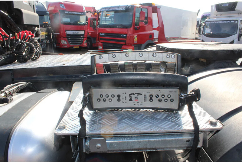 Tractor unit Mercedes-Benz Arocs 2051 + 4X4 + HIAB 302 E6 / JIB 70 X 4 + 10 EXTENTSIONS / NEW!!: picture 12