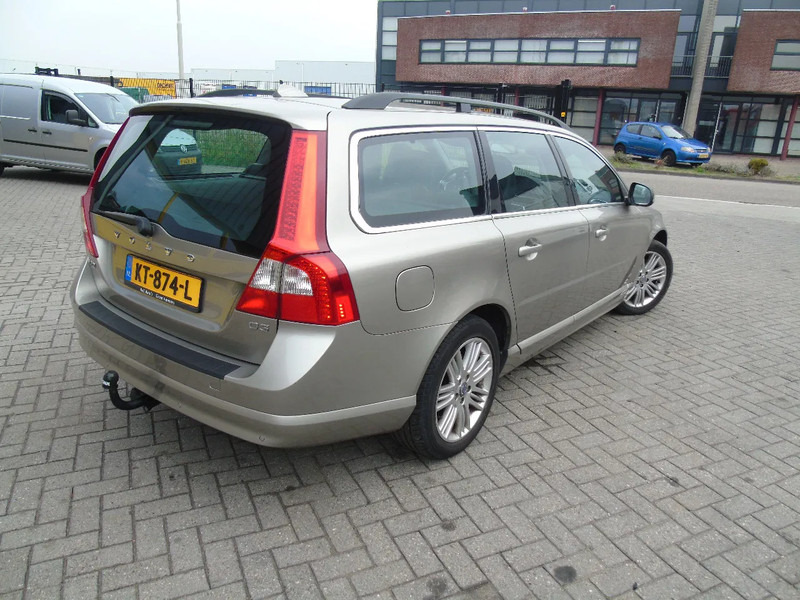 Volvo V70 + manual - Hatchback: picture 5 Volvo V70 + manual - Hatchback: picture 5