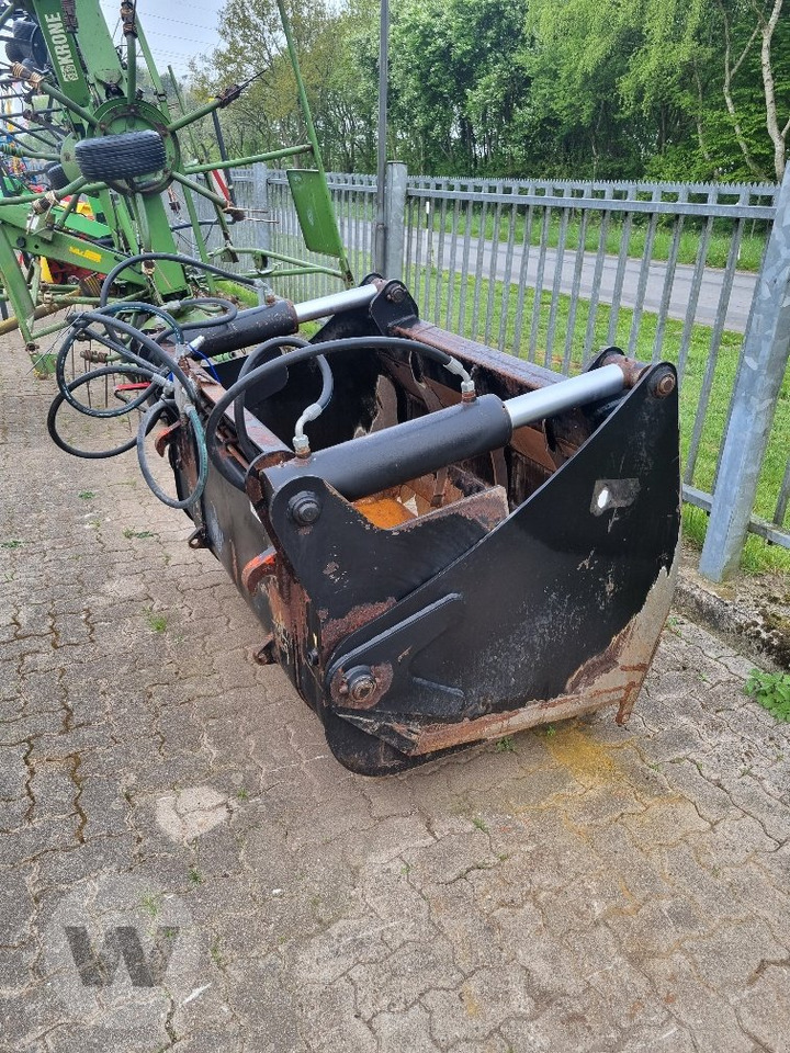 Bressel & Lade SILAGESCHNEIDSCHAUFE - Silage equipment: picture 1 Bressel & Lade SILAGESCHNEIDSCHAUFE - Silage equipment: picture 1
