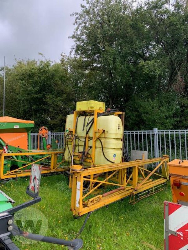 Dubex 1200l - Tractor mounted sprayer: picture 2 Dubex 1200l - Tractor mounted sprayer: picture 2