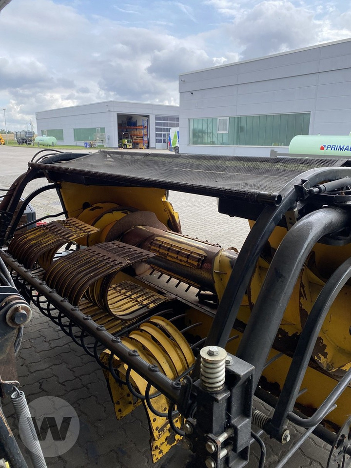 New Holland 270 FP - Forage harvester attachment: picture 1 New Holland 270 FP - Forage harvester attachment: picture 1