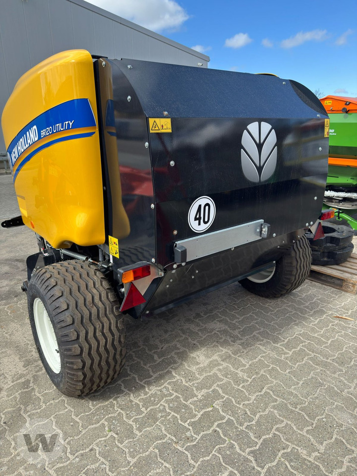 New Holland BR 120 - Round baler: picture 2 New Holland BR 120 - Round baler: picture 2