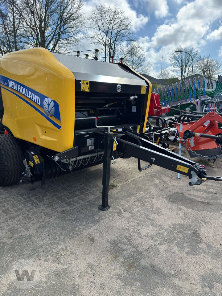 New Holland BR 120 - Round baler: picture 3 New Holland BR 120 - Round baler: picture 3