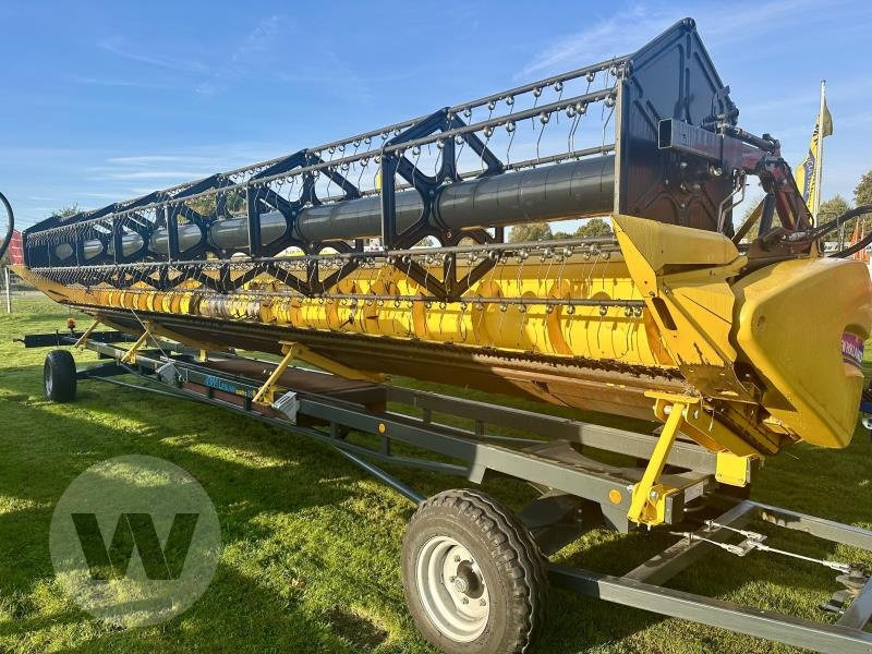 New Holland Schneidwerk 10,70 m - Grain header: picture 3 New Holland Schneidwerk 10,70 m - Grain header: picture 3