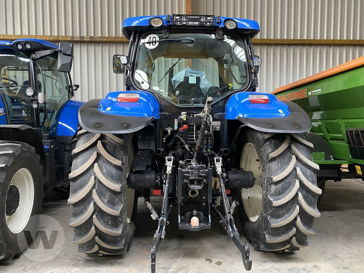New Holland T6020 Elite - Farm tractor: picture 2 New Holland T6020 Elite - Farm tractor: picture 2