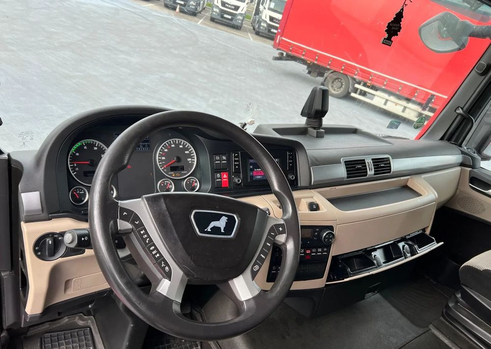 MAN TGX 18.420 XLX  LOW DECK - Tractor unit: picture 5 MAN TGX 18.420 XLX  LOW DECK - Tractor unit: picture 5