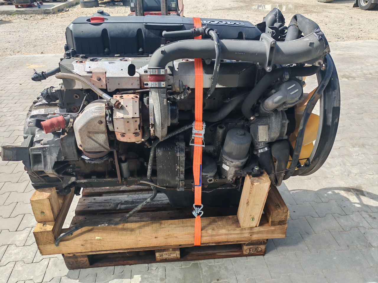 DAF XF CF ENGINE MX 340U1 / EURO5 / COMPLETE ENGINE / WORLDWIDE DELIVERY - Engine: picture 4 DAF XF CF ENGINE MX 340U1 / EURO5 / COMPLETE ENGINE / WORLDWIDE DELIVERY - Engine: picture 4